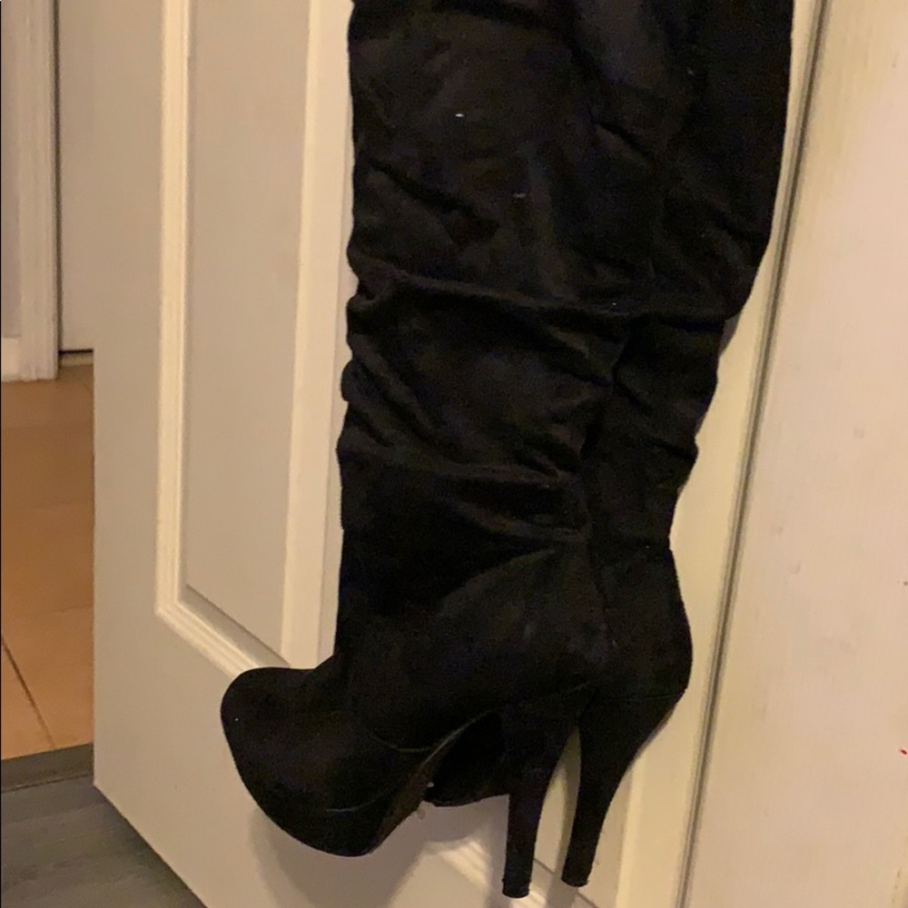 Boots black